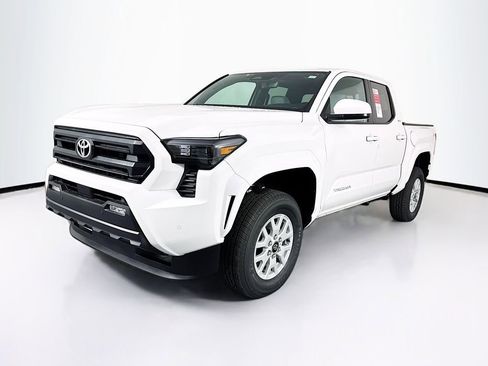 New 2026 Toyota Tacoma SR5 image 3