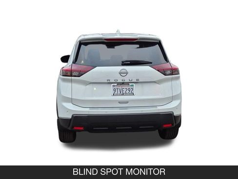 Certified 2026 Nissan Rogue SV FWD image 7