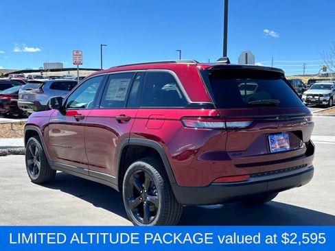 New 2026 Jeep Grand Cherokee Limited w/ Limited Altitude Package AWD/4WD image 3