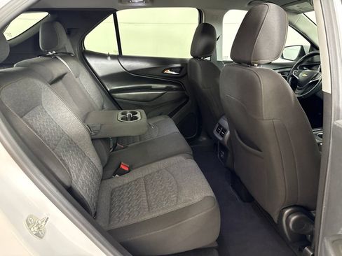 Used 2024 Chevrolet Equinox LT FWD image 19