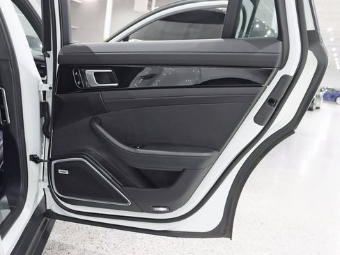 Used 2021 Porsche Panamera 4S image 39