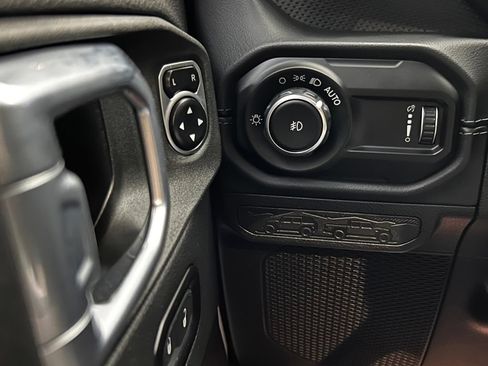 Used 2024 Jeep Wrangler Unlimited Rubicon 392 AWD/4WD image 20