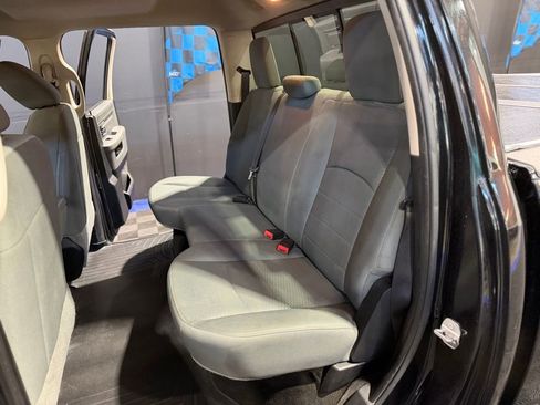 Used 2015 RAM 1500 Classic SLT AWD/4WD image 18