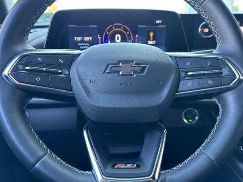 Used 2025 Chevrolet Traverse Z71 image 35