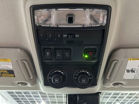 Used 2024 Toyota 4Runner TRD Off-Road Premium image 23