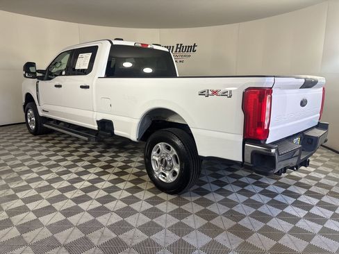 Used 2025 Ford F250 XLT image 6