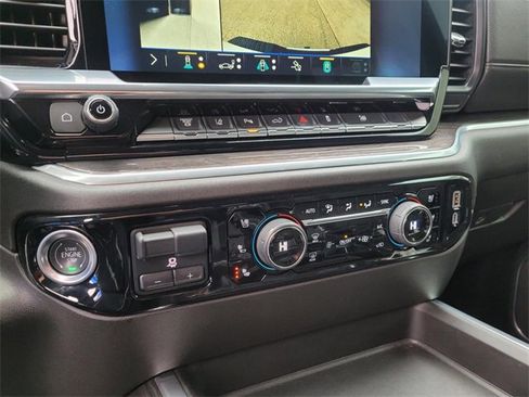 Certified 2025 Chevrolet Silverado 2500 LTZ w/ LTZ Convenience Package image 25