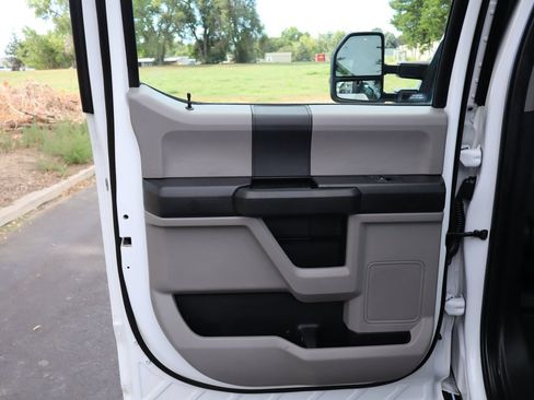 Used 2019 Ford F250 XL w/ Power Equipment Group AWD/4WD image 24