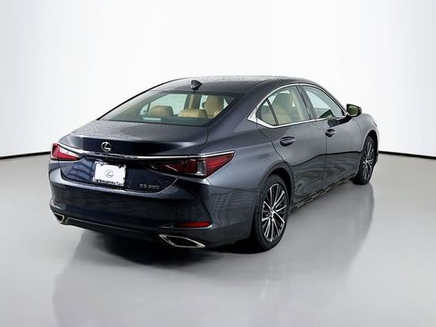 Used 2025 Lexus ES 350 w/ Premium Package FWD image 5