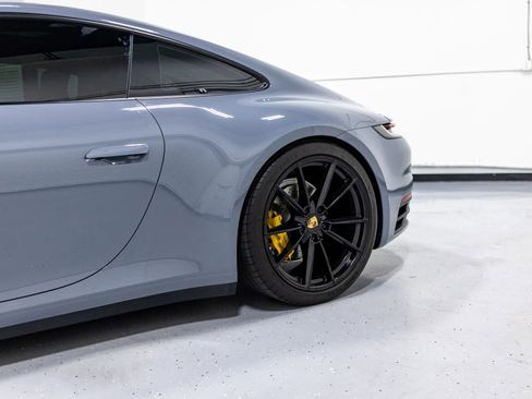 Used 2023 Porsche 911 Carrera image 17