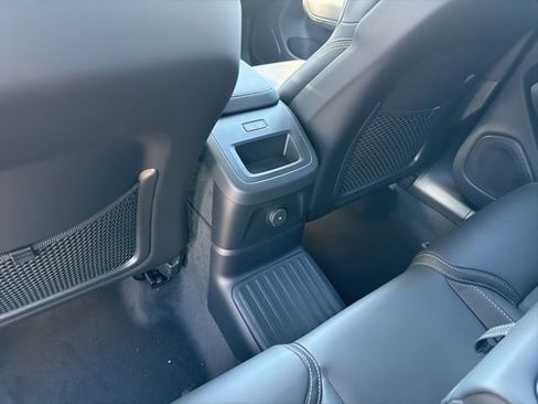 New 2026 Volvo XC60 T8 Ultra w/ Protection Package Premier AWD/4WD image 9