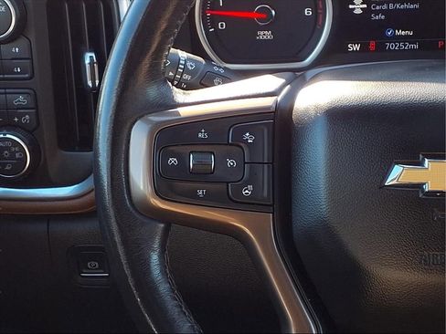Used 2022 Chevrolet Silverado 1500 High Country w/ Technology Package AWD/4WD image 5