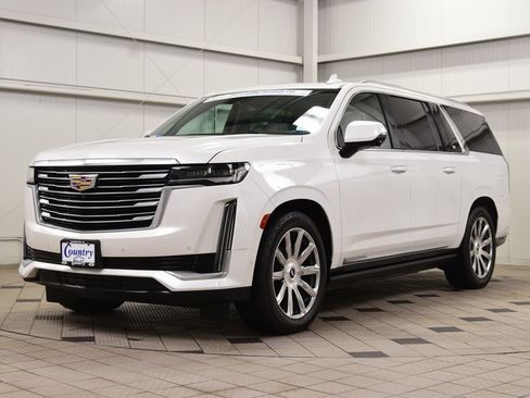 Used 2023 Cadillac Escalade ESV Premium Luxury Platinum w/ Heavy-Duty Trailer Package image 3