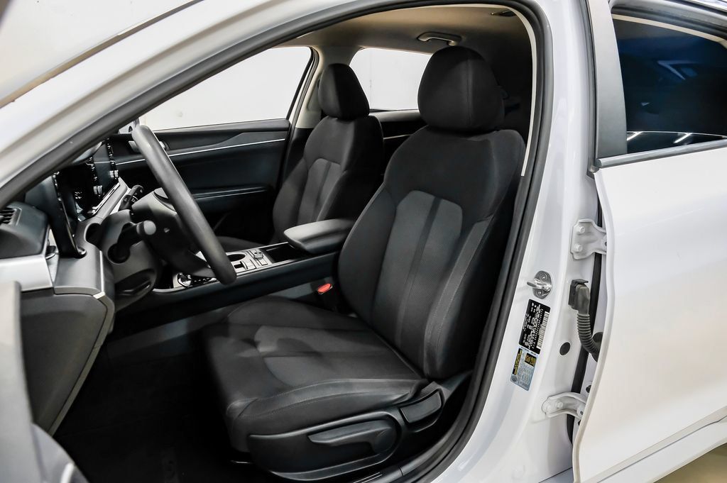 Used 2022 Kia K5 LX FWD image 38