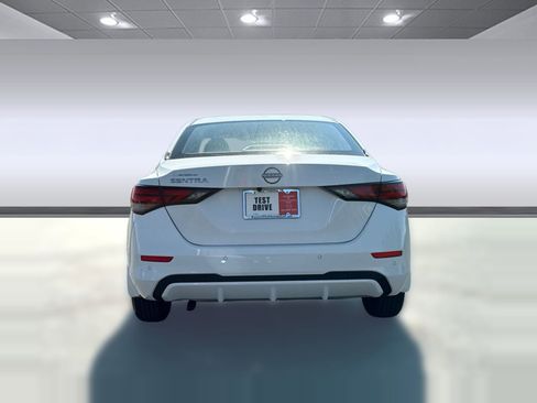 Used 2025 Nissan Sentra S image 9