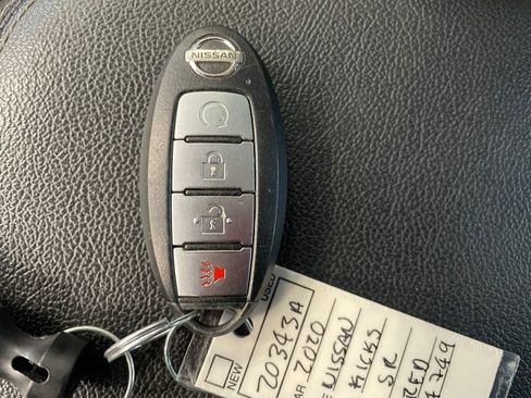 Used 2020 Nissan Kicks SR FWD image 17