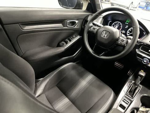 Used 2025 Honda Civic Sport image 12