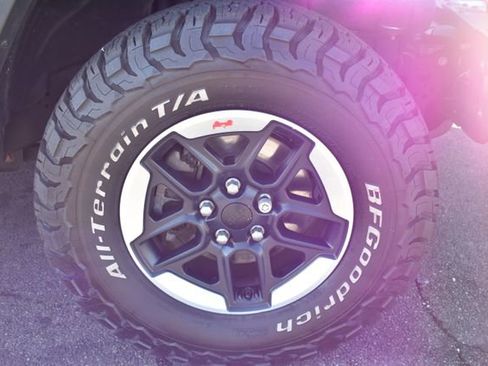 Used 2019 Jeep Wrangler Unlimited Rubicon AWD/4WD image 47