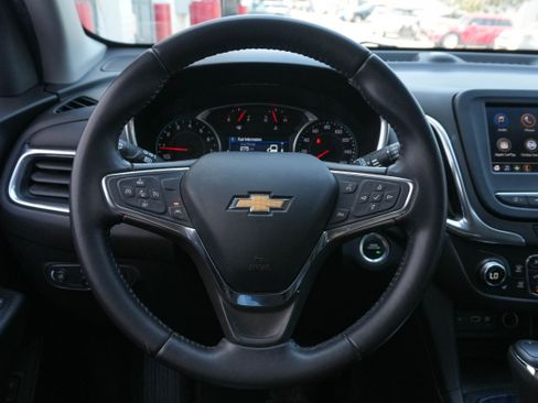 Used 2021 Chevrolet Equinox LT FWD image 17