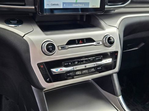 Used 2022 Ford Explorer XLT w/ Equipment Group 202A image 28