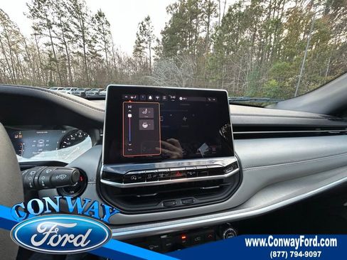 Used 2024 Jeep Compass Limited image 38