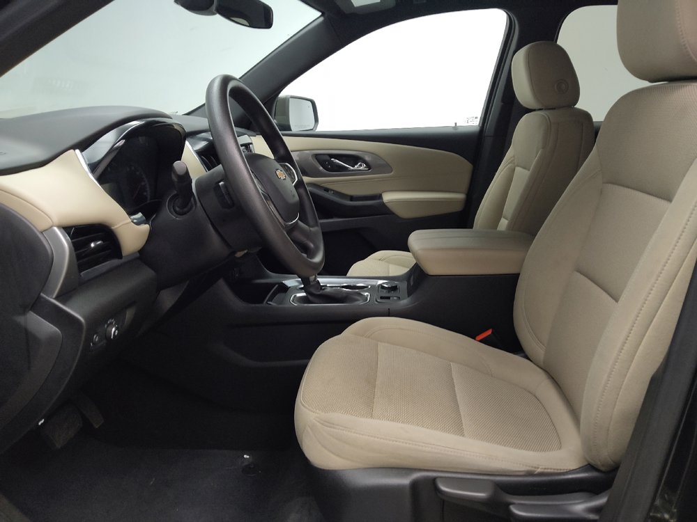 Used 2023 Chevrolet Traverse LS w/ Safety Package FWD image 17