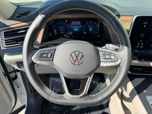 New 2026 Volkswagen Atlas SE FWD image 21