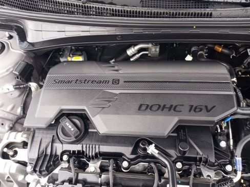 Certified 2025 Hyundai Elantra Sport image 27