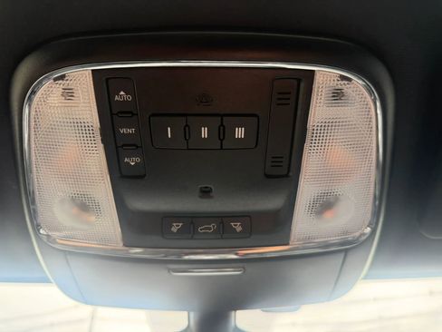 Used 2021 Jeep Grand Cherokee Limited w/ Premium Lighting Group AWD/4WD image 20