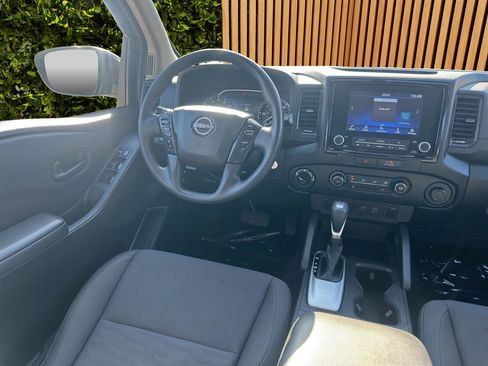 Used 2022 Nissan Frontier S image 5