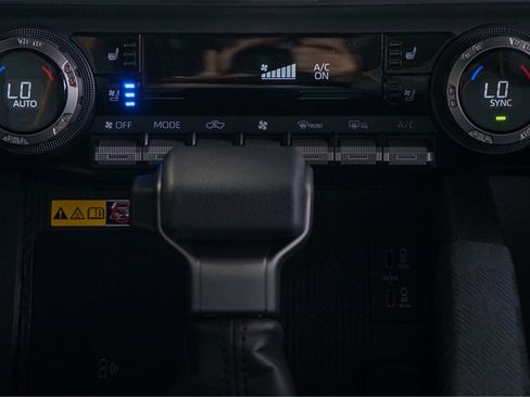 Used 2025 Toyota Tacoma TRD Sport w/ Tow Tech Package image 27