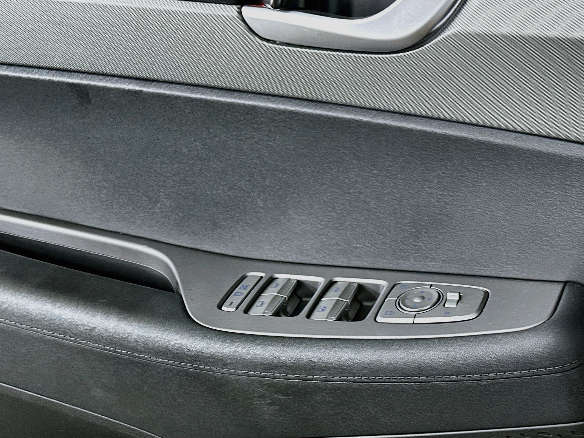 Used 2025 Hyundai Palisade SEL FWD image 15