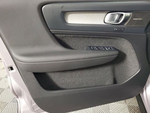 Used 2026 Volvo XC40 B5 Ultra w/ Protection Package Premier image 21