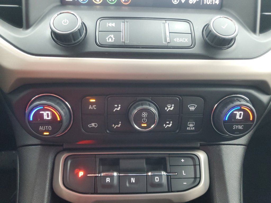 Used 2023 GMC Acadia Denali FWD image 28