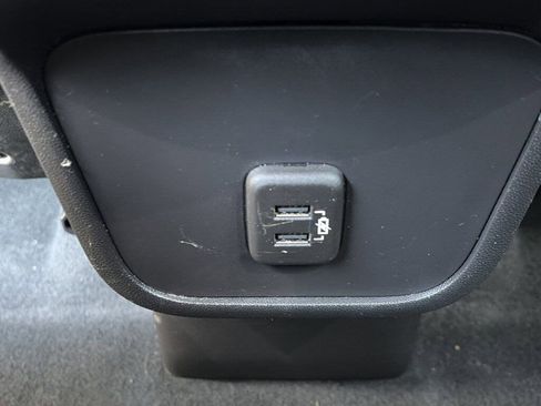 Used 2024 GMC Terrain SLE image 27