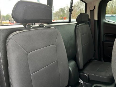 Used 2018 Chevrolet Colorado LT w/ LT Convenience Package image 20