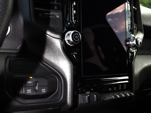 New 2025 RAM 2500 Tradesman image 21