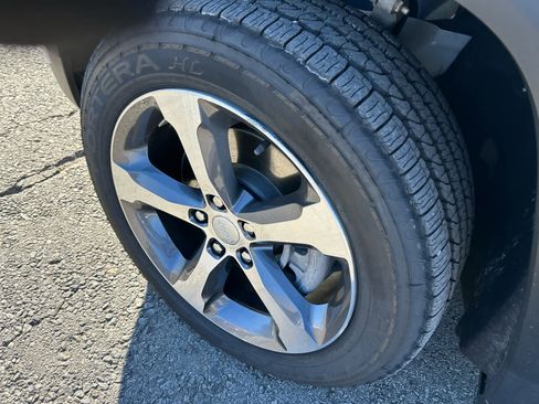 Used 2022 Jeep Grand Cherokee Limited 4xe image 18