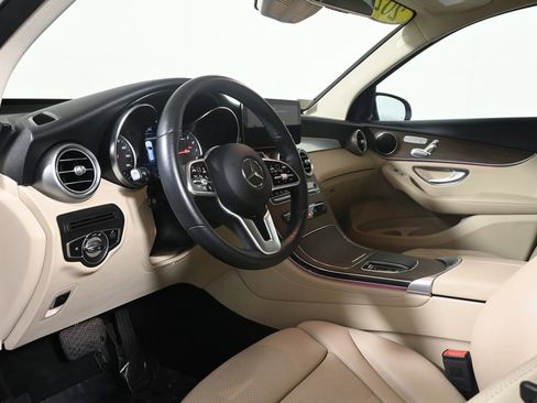 Used 2020 Mercedes-Benz GLC 300 4MATIC image 15