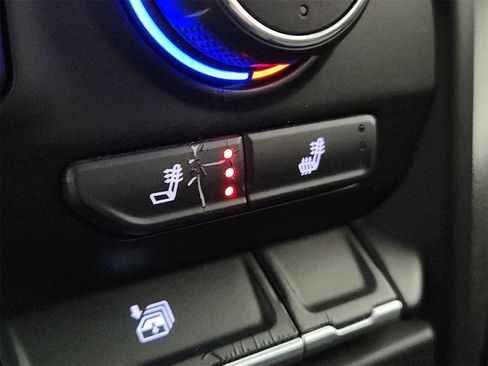 Used 2021 Chevrolet Silverado 2500 LT w/ Convenience Package image 29