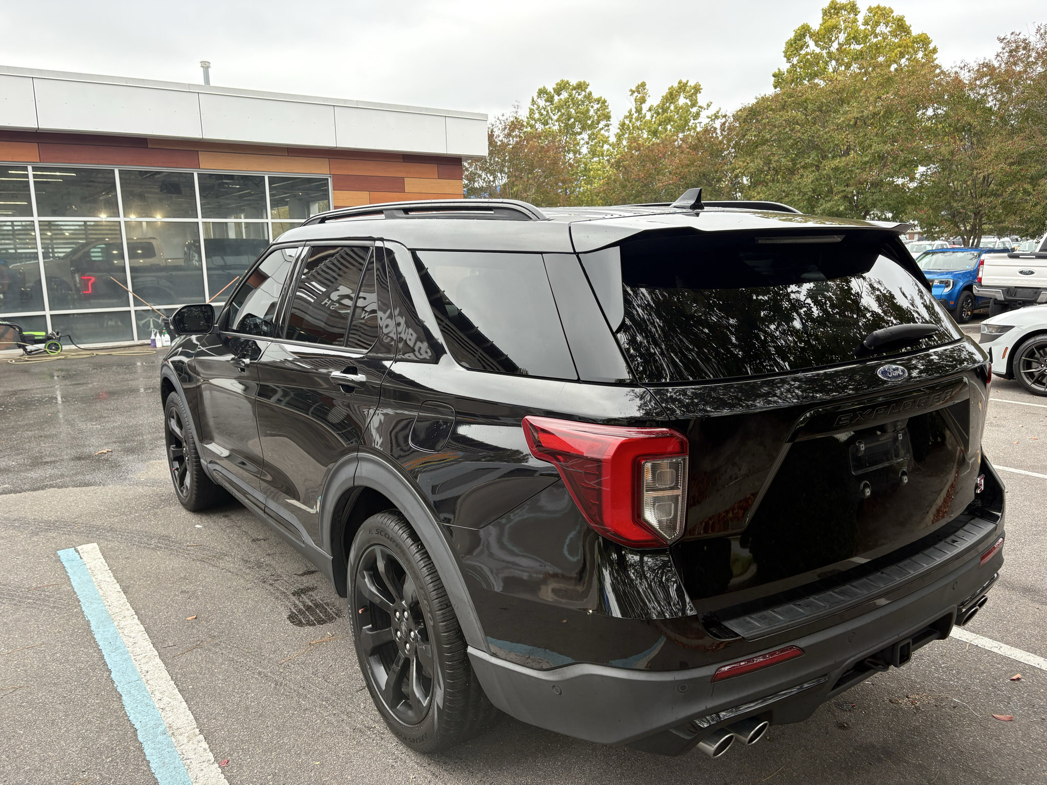 Used 2020 Ford Explorer ST w/ ST Street Pack AWD/4WD image 7
