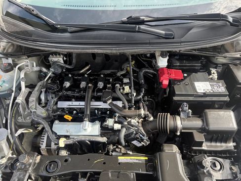 Used 2025 Nissan Versa SV FWD image 29