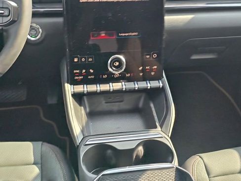 New 2026 GMC Terrain AT4 w/ Technology Package II AWD/4WD image 15