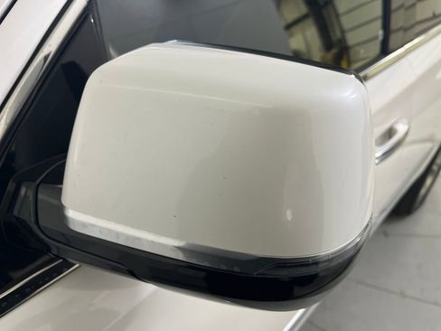 Used 2017 Cadillac Escalade Platinum image 41