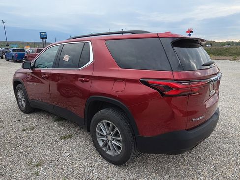 Used 2023 Chevrolet Traverse LT image 4