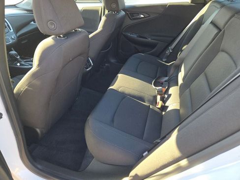 Used 2024 Chevrolet Malibu LT image 19