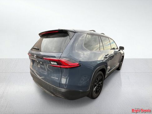 Certified 2025 Toyota Grand Highlander FWD image 4