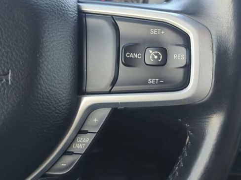 Used 2020 RAM 1500 Big Horn AWD/4WD image 14
