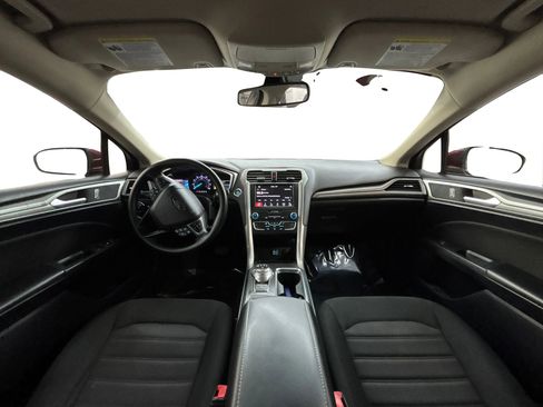 Used 2019 Ford Fusion SE image 13