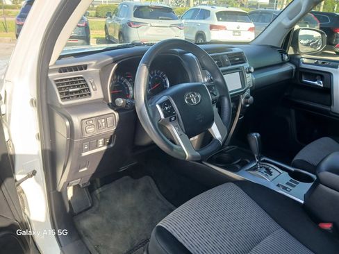 Used 2017 Toyota 4Runner SR5 RWD image 7